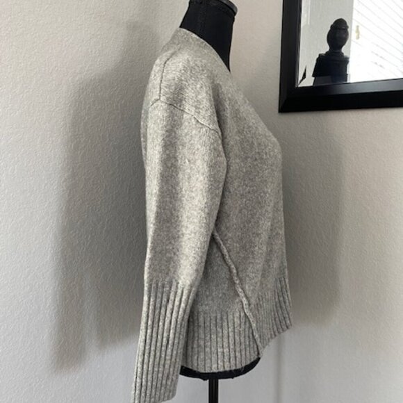 RACHEL ZOE Button Front Raw Hem Cardigan Sweater Gray Medium - Picture 3 of 11